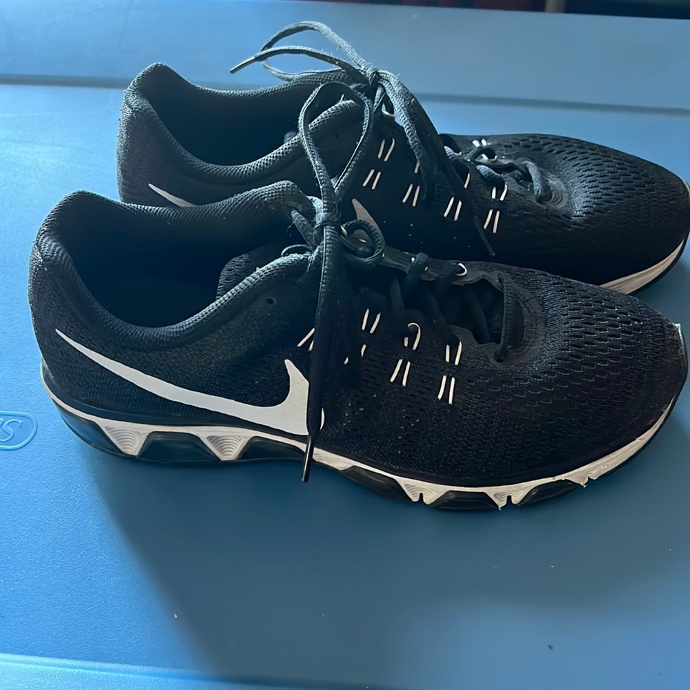 Nike Tailwind 8